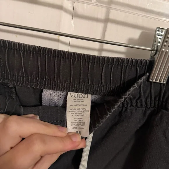 Vuori Men’s Ripstop Climber Pants Gray Medium - Picture 4 of 10